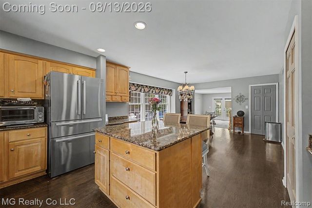 35565 Tall Pine Road, Farmington, MI 48335