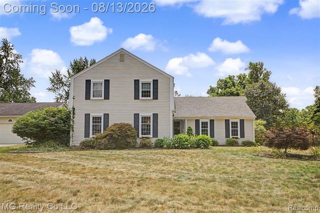 35565 Tall Pine Road, Farmington, MI 48335