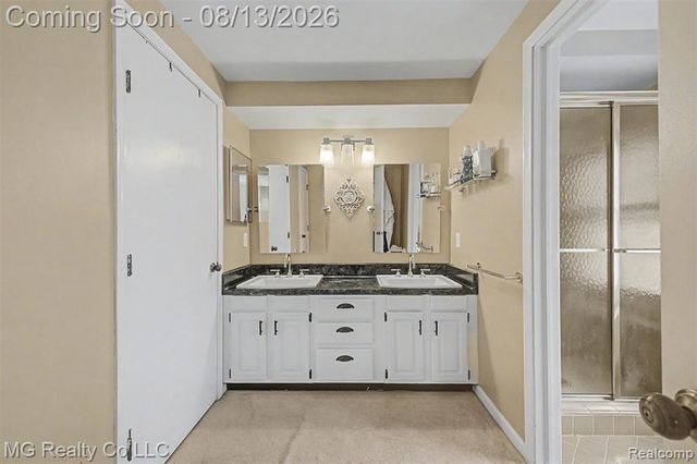 35565 Tall Pine Road, Farmington, MI 48335