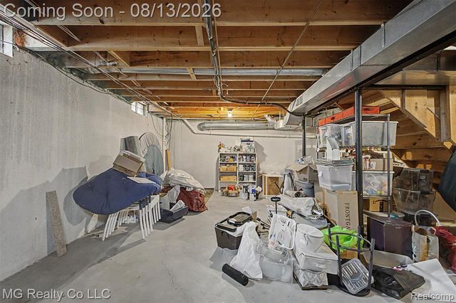35565 Tall Pine Road, Farmington, MI 48335