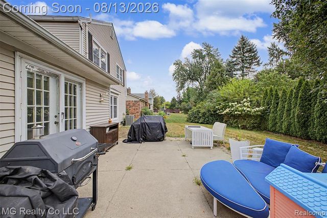 35565 Tall Pine Road, Farmington, MI 48335