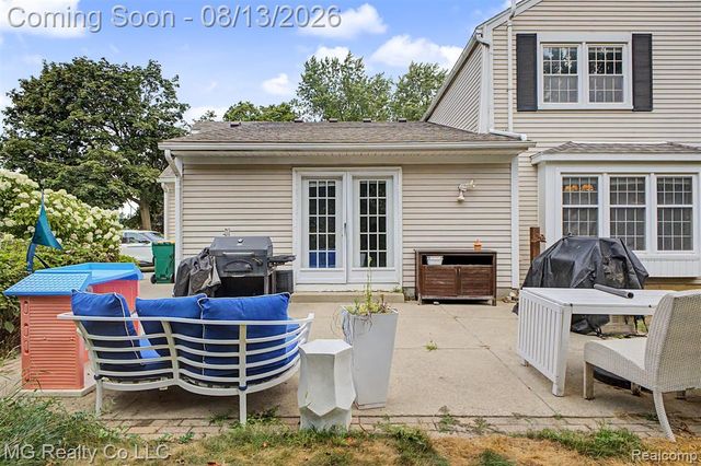35565 Tall Pine Road, Farmington, MI 48335