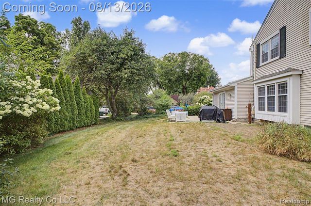 35565 Tall Pine Road, Farmington, MI 48335