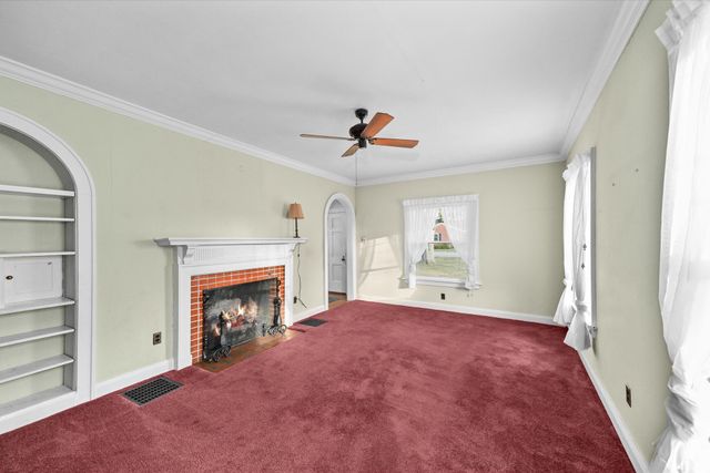 1022 Dixie Highway, Rossford, OH 43460