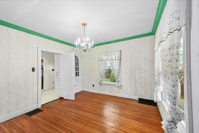 1022 Dixie Highway, Rossford, OH 43460