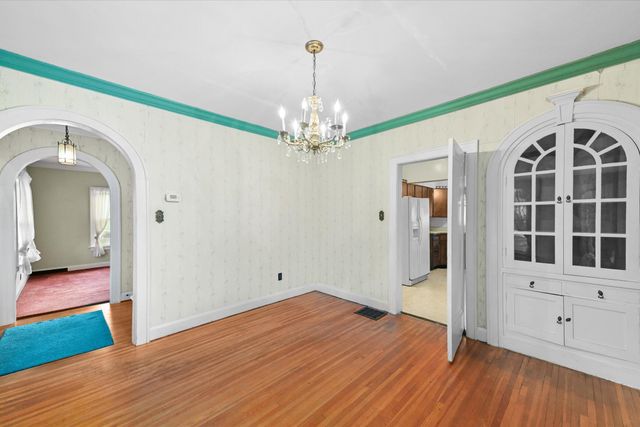 1022 Dixie Highway, Rossford, OH 43460