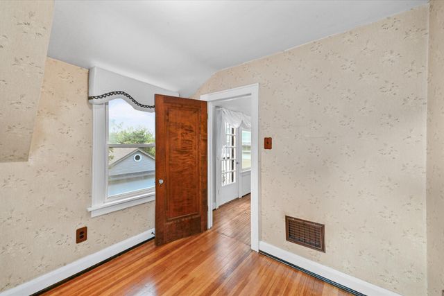 1022 Dixie Highway, Rossford, OH 43460