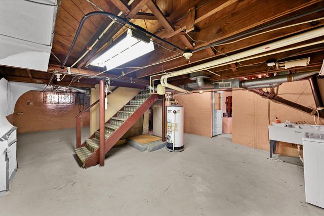 1022 Dixie Highway, Rossford, OH 43460