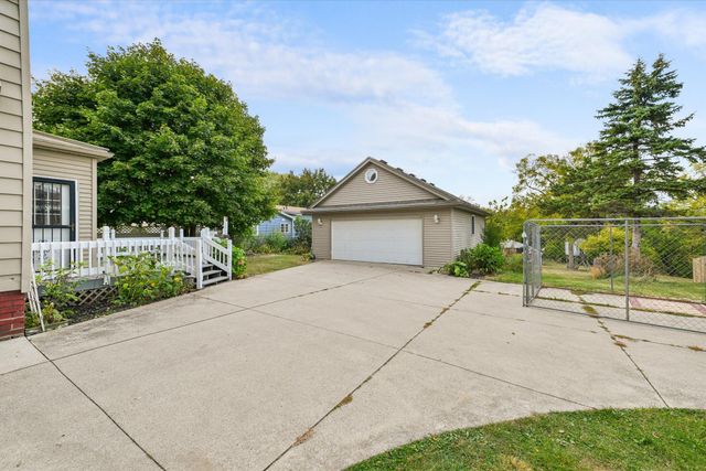 1022 Dixie Highway, Rossford, OH 43460