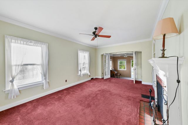 1022 Dixie Highway, Rossford, OH 43460