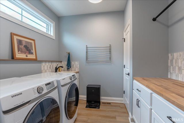 435 Westbriar Circle, Newburgh, IN 47630