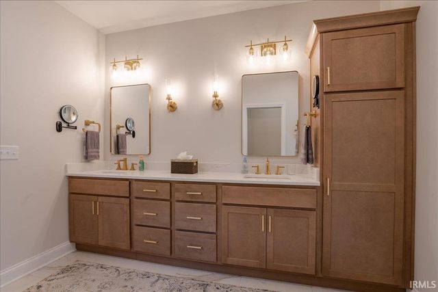 435 Westbriar Circle, Newburgh, IN 47630