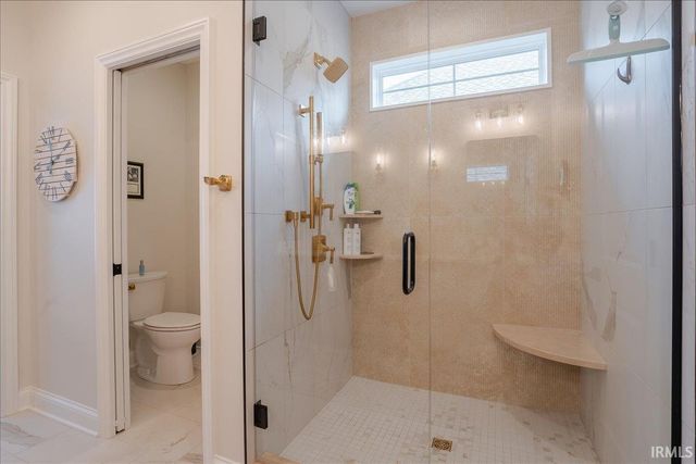435 Westbriar Circle, Newburgh, IN 47630