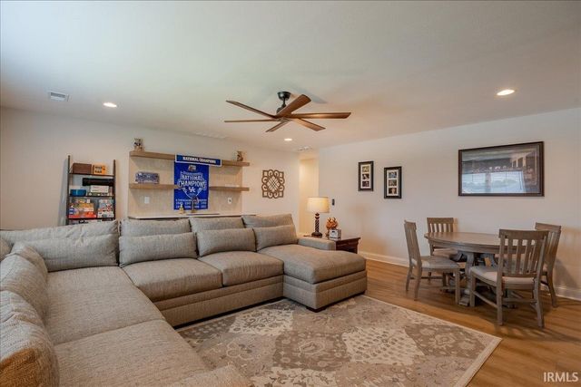 435 Westbriar Circle, Newburgh, IN 47630
