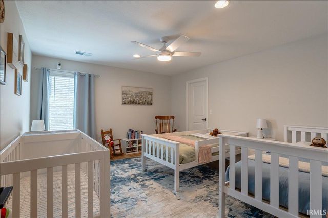 435 Westbriar Circle, Newburgh, IN 47630