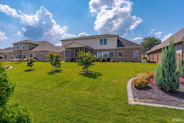 435 Westbriar Circle, Newburgh, IN 47630