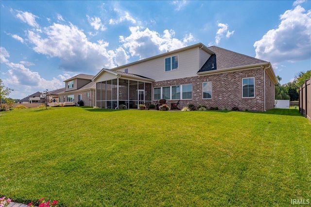 435 Westbriar Circle, Newburgh, IN 47630