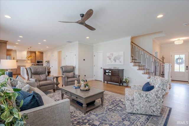 435 Westbriar Circle, Newburgh, IN 47630