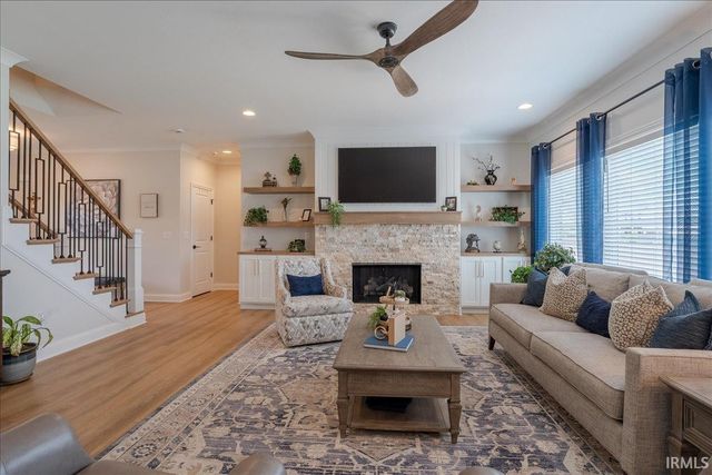 435 Westbriar Circle, Newburgh, IN 47630