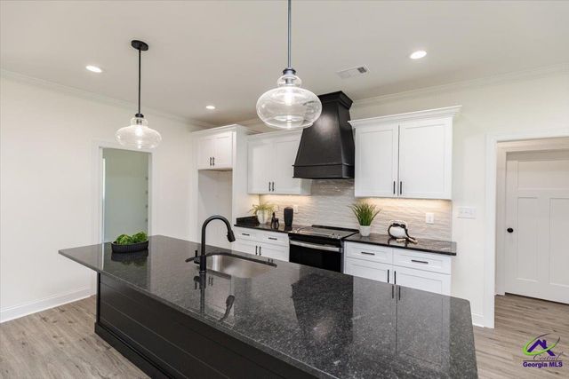 423 Cannon Point Drive, Bonaire, GA 31005