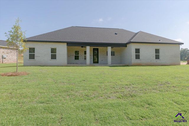 423 Cannon Point Drive, Bonaire, GA 31005