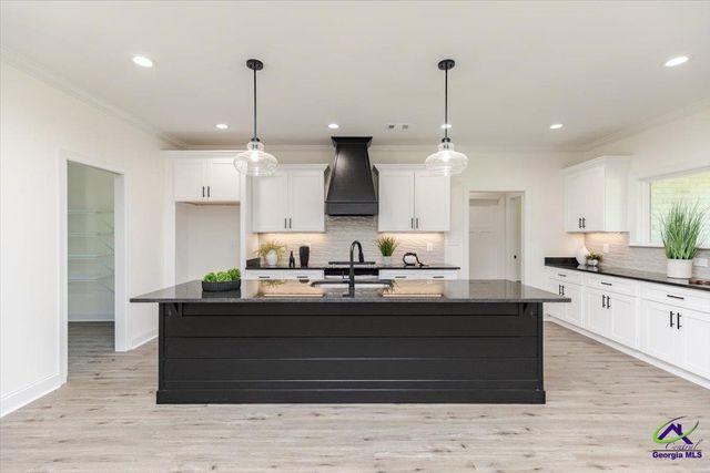 423 Cannon Point Drive, Bonaire, GA 31005