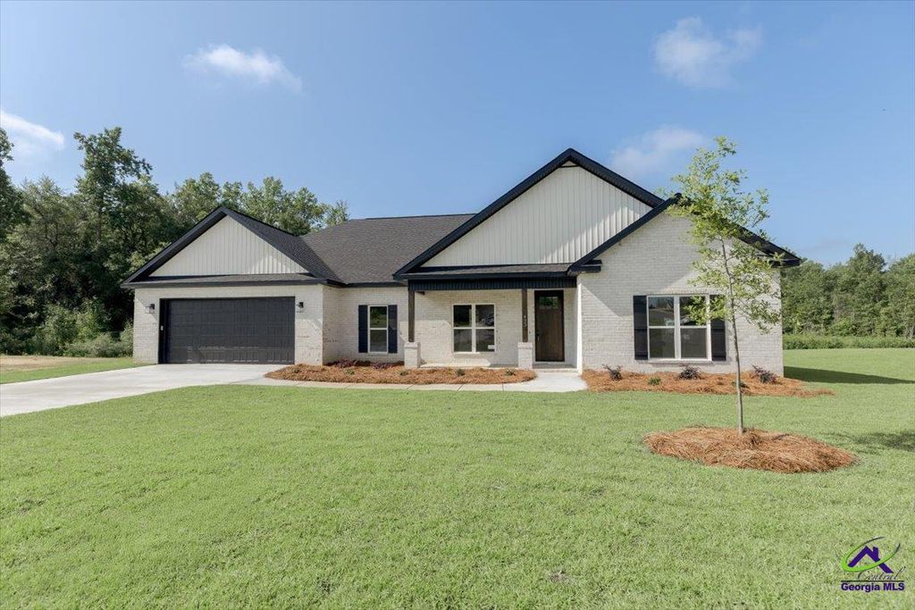 423 Cannon Point Drive, Bonaire, GA 31005