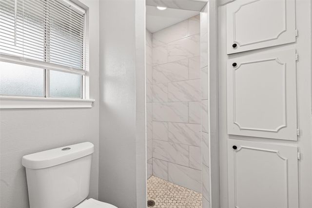 3318 Kentwood Drive, Spring, TX 77380