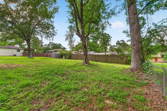 3318 Kentwood Drive, Spring, TX 77380