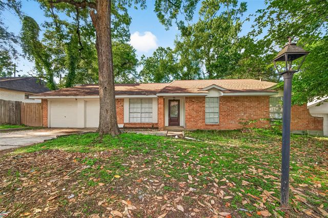 3318 Kentwood Drive, Spring, TX 77380