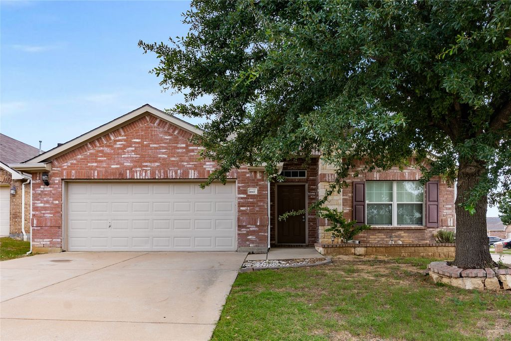 3917 Yarberry Court, Fort Worth, TX 76262