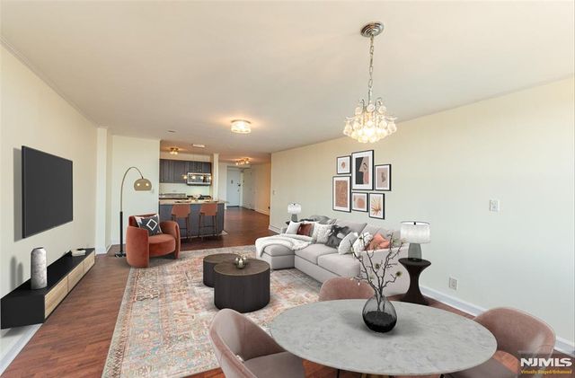 7004 Boulevard East 39F, Guttenberg, NJ 07093