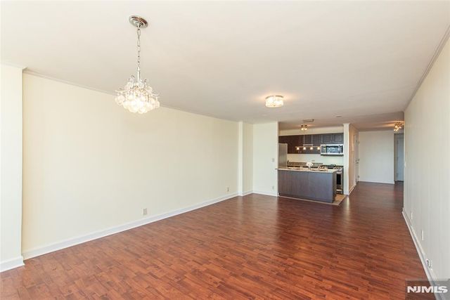 7004 Boulevard East 39F, Guttenberg, NJ 07093