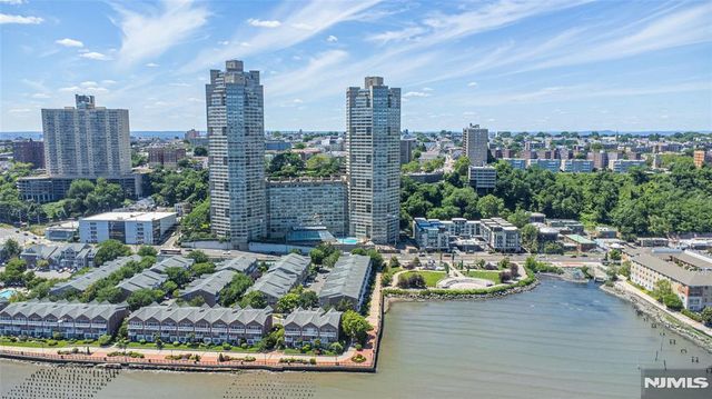 7004 Boulevard East 39F, Guttenberg, NJ 07093