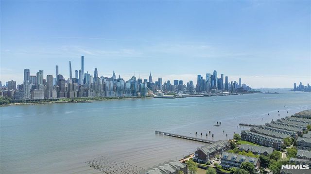 7004 Boulevard East 39F, Guttenberg, NJ 07093
