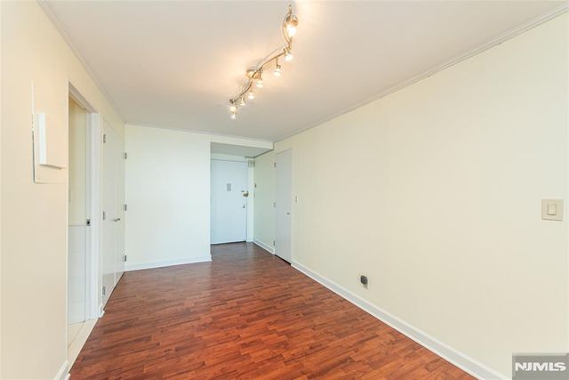 7004 Boulevard East 39F, Guttenberg, NJ 07093