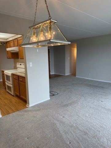 6340 Americana Drive 1102, Willowbrook, IL 60527