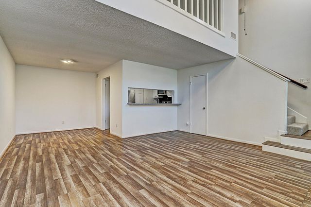 13948 Hollowgreen Drive 25, Houston, TX 77082