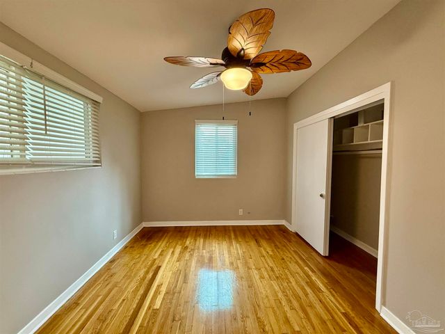 205 Fairpoint Dr, Gulf Breeze, FL 32561