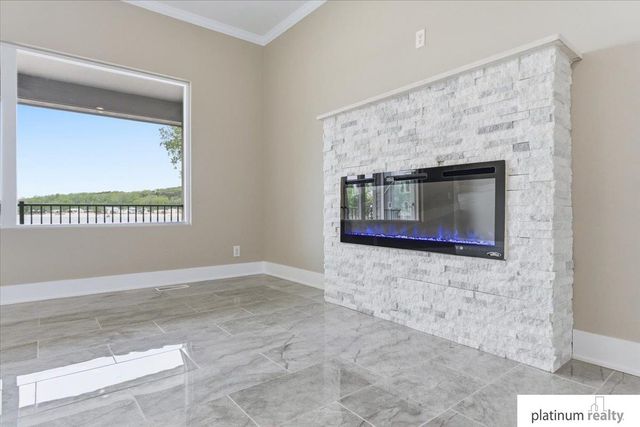 17214 Chalet Drive, Bellevue, NE 68123