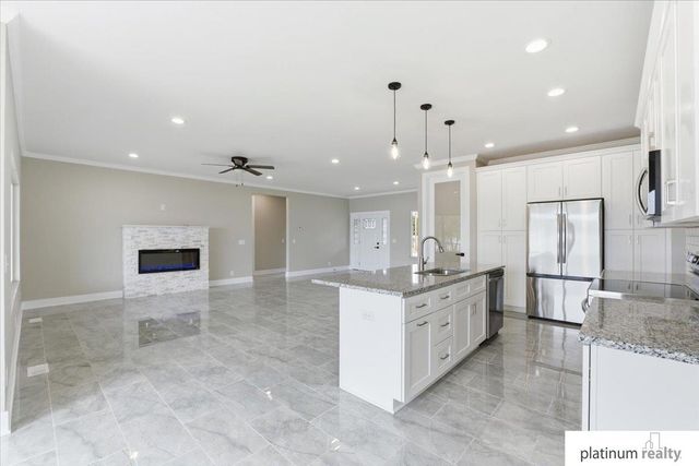 17214 Chalet Drive, Bellevue, NE 68123