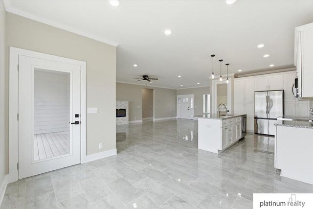 17214 Chalet Drive, Bellevue, NE 68123
