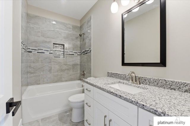17214 Chalet Drive, Bellevue, NE 68123