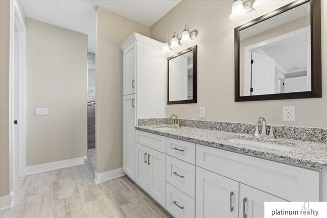 17214 Chalet Drive, Bellevue, NE 68123