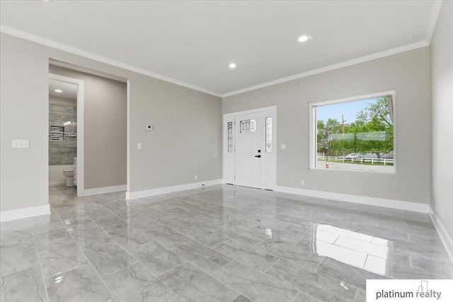17214 Chalet Drive, Bellevue, NE 68123
