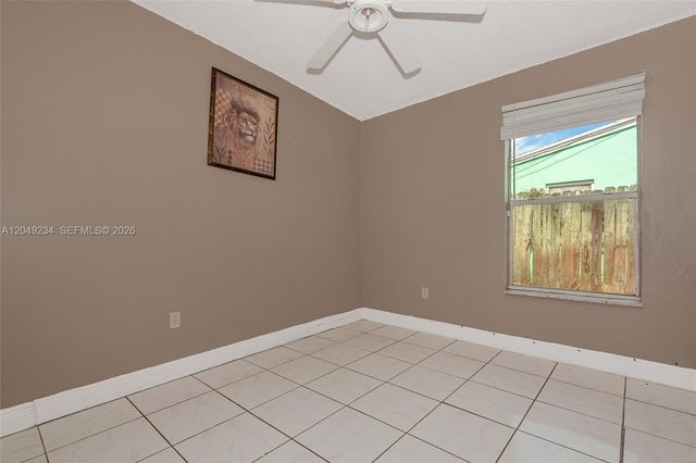 3260 NW 179th St, Miami Gardens, FL 33056
