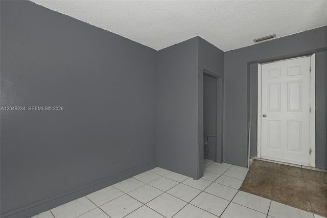 3260 NW 179th St, Miami Gardens, FL 33056