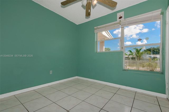 3260 NW 179th St, Miami Gardens, FL 33056