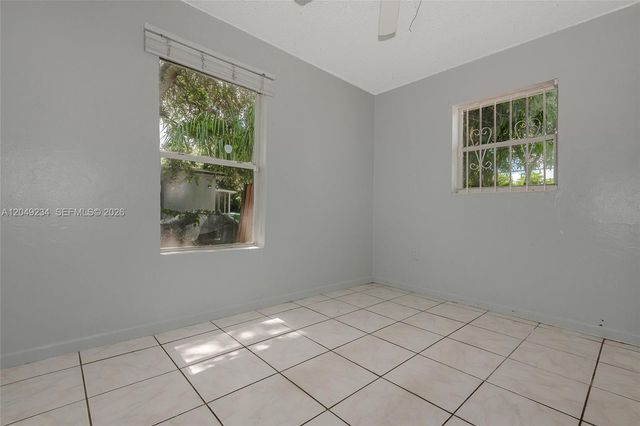3260 NW 179th St, Miami Gardens, FL 33056