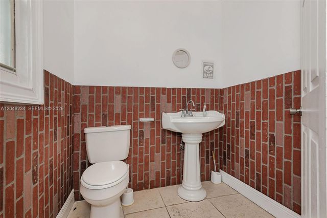 3260 NW 179th St, Miami Gardens, FL 33056